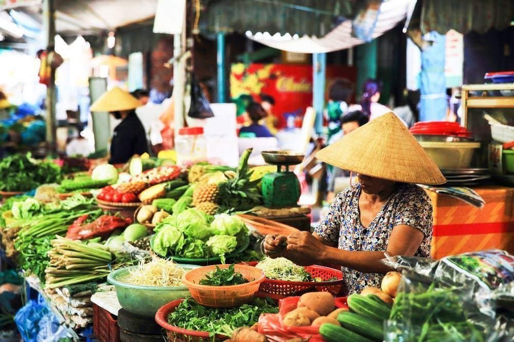 Vietnam tours - local market