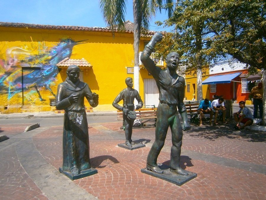 Things to do in Cartagena Colombia - Plaza la Trinidad