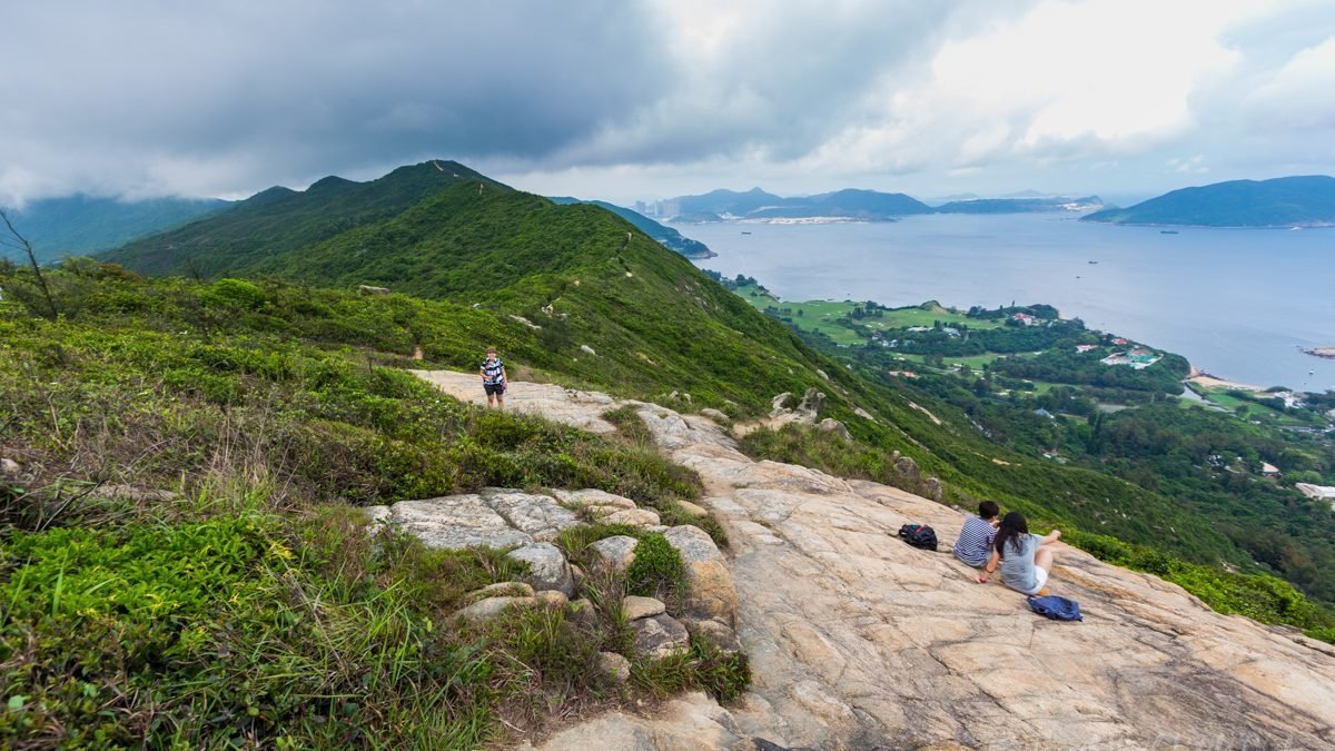 Things to do in Hong Kong - Dragon's back trail