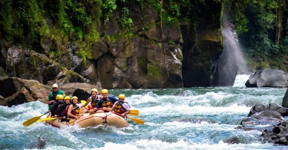 Things to do in Costa Rica - rafting.