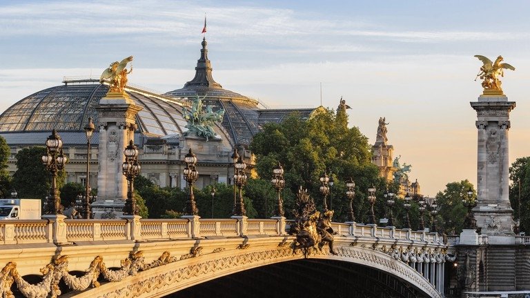 Things to do in Paris - Champs-Elysees