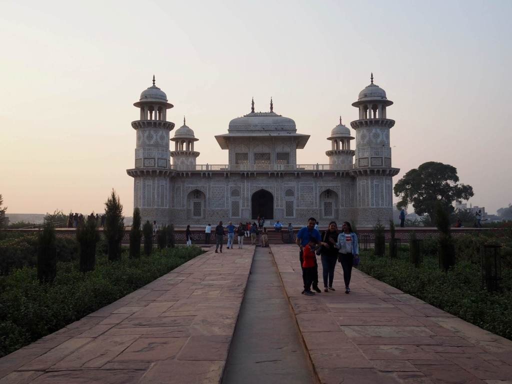 Taj Tours from Delhi to Agra