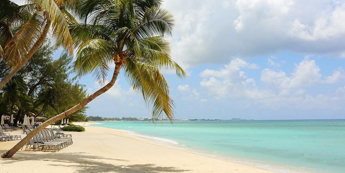Things to Do in The Cayman Islands - Seven Mile BEach